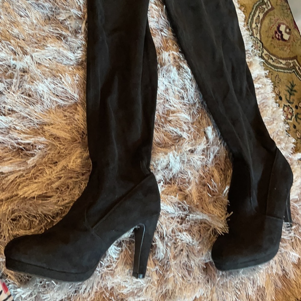 Knee high heel boots - Picture 3 of 4